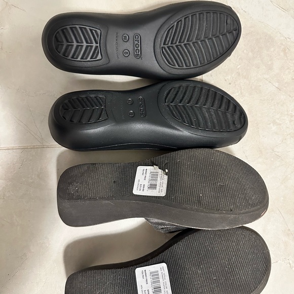 Bundle Deal: 8.5 Kenneth Cole Reaction Slip-on + 8 Crocs Black Cozy Flats for$20 - Picture 5 of 6